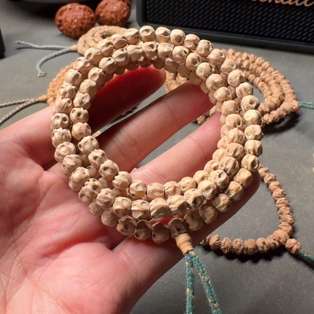 柏香籽/百香籽手串?****晋