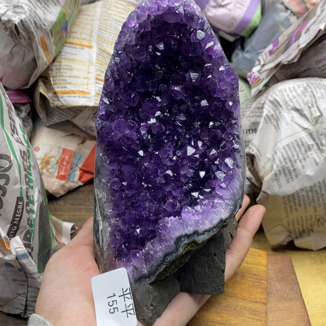 紫晶乌拉圭未镶嵌