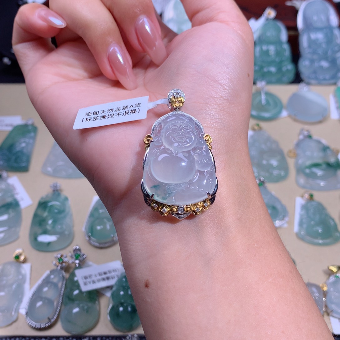 翡翠吊坠(不含链)18K金镶嵌