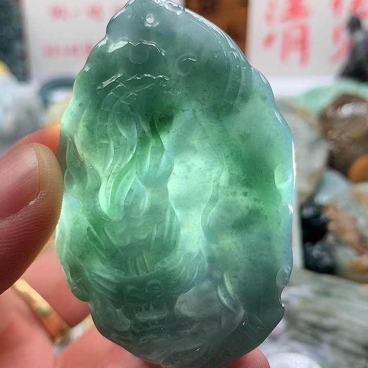 翡翠未镶嵌颈饰保真天然a货翡翠