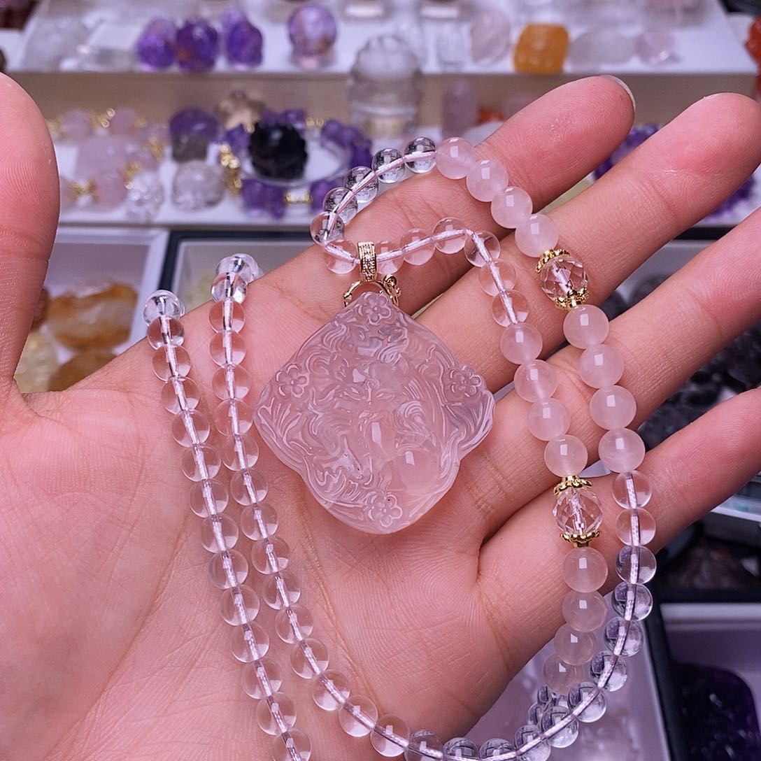 水晶颈饰未镶嵌粉水晶四方狐吊坠 送链子