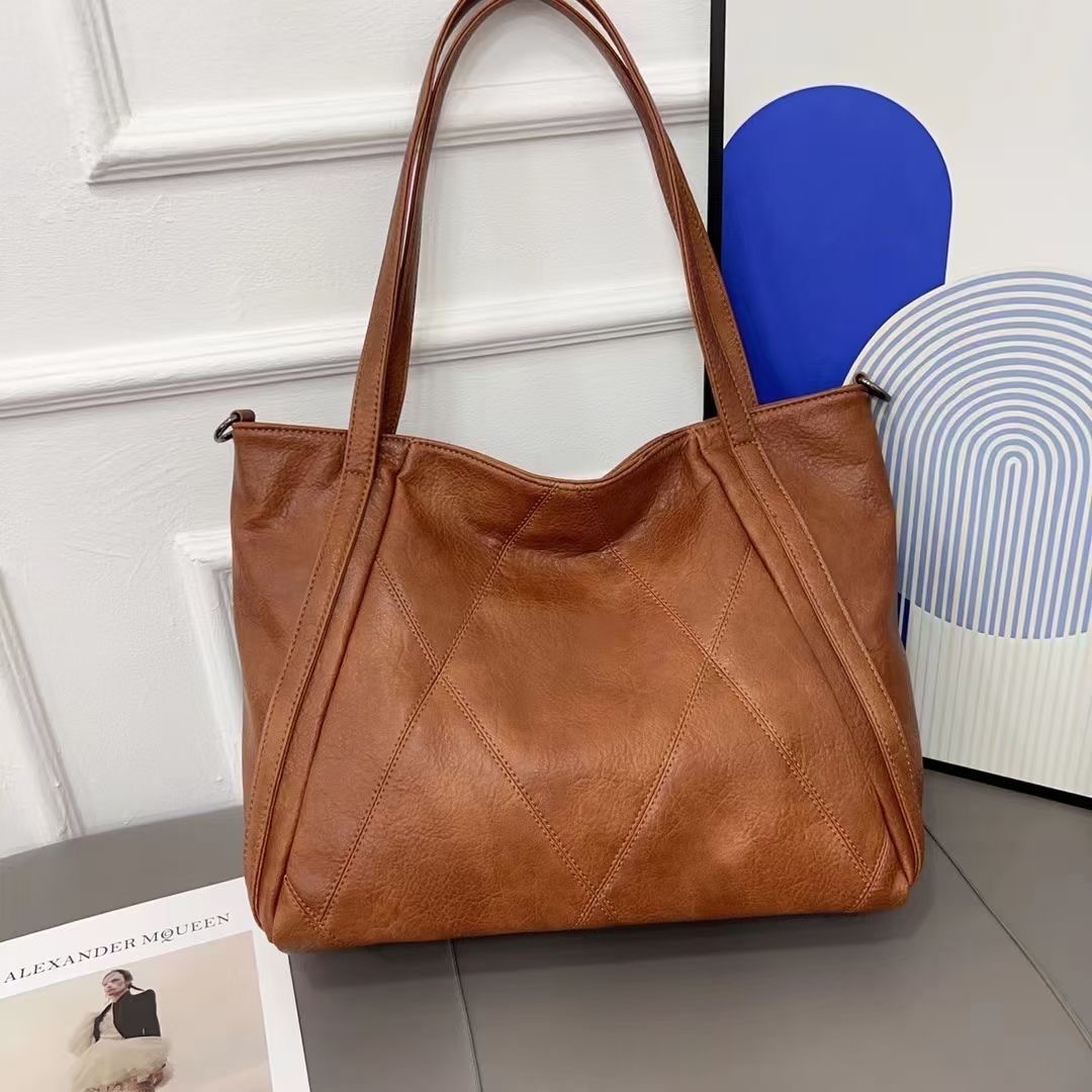 原创新款大容量软皮托特女包休闲百搭手提单肩斜挎腋下女士包包