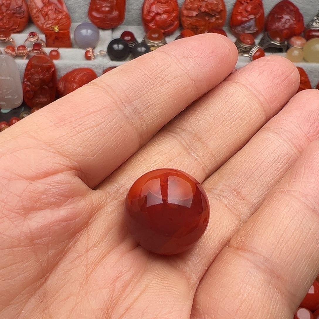 南红玛瑙珠子未镶嵌暂****?