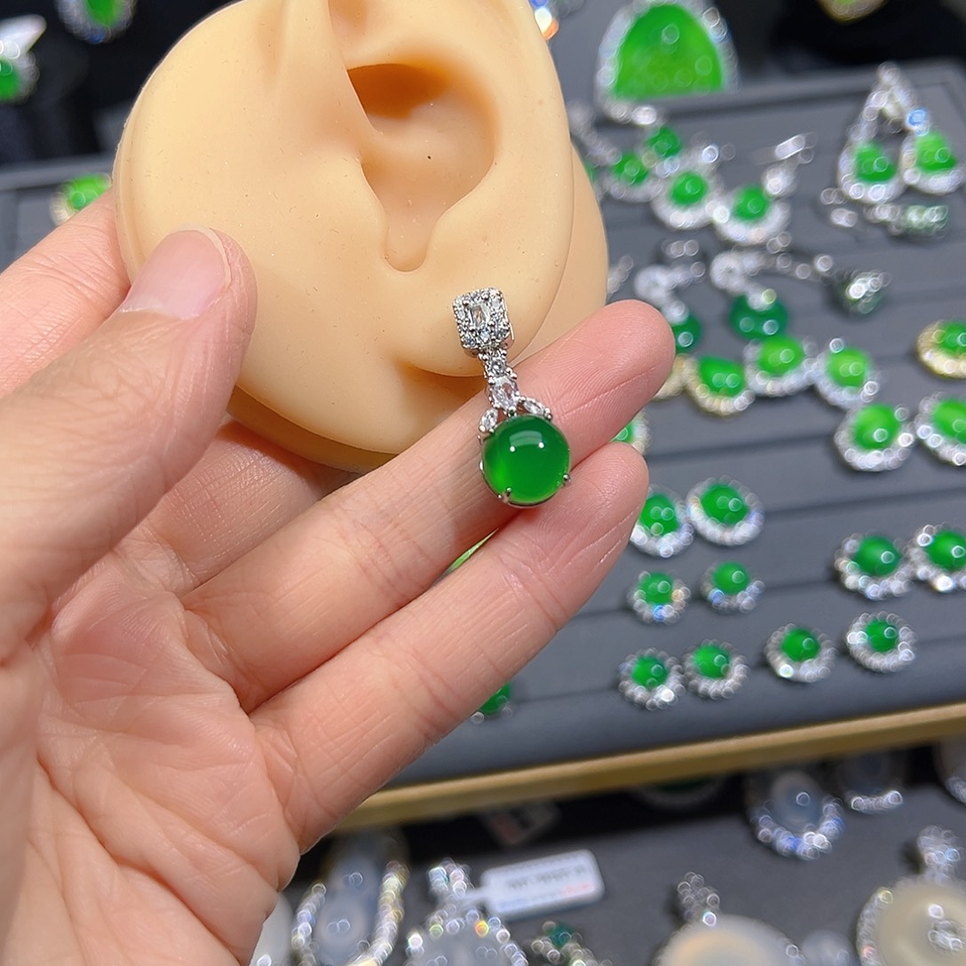 玛瑙/玉髓合金吊坠(赠链)