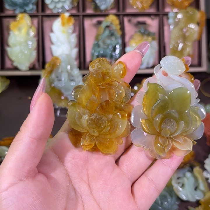 未镶嵌蛇纹石玉颈饰安*?随机发