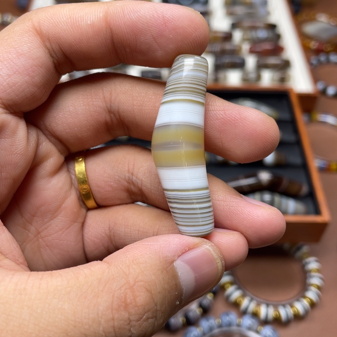 出***0玛瑙/玉髓未镶嵌配饰