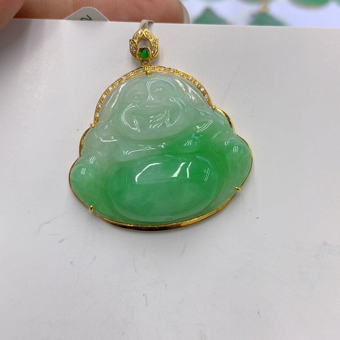 翡翠颈饰18K金镶嵌翡翠