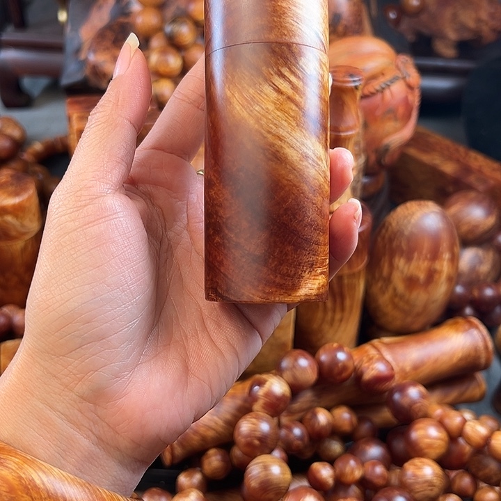 卫***峰无事牌松木（琥珀木）