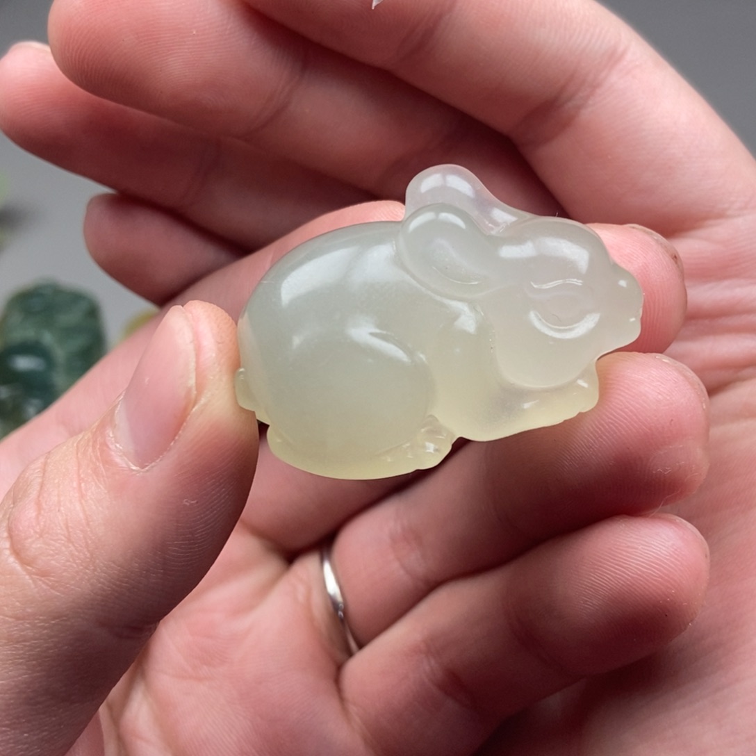 【闪购商品】蛇纹石玉岫玉未镶嵌半**殇