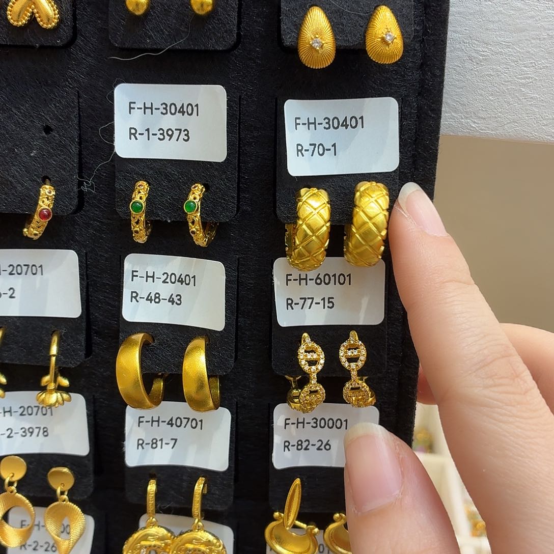 铜合金70-1强保色发 2个壹笔壹耳钉