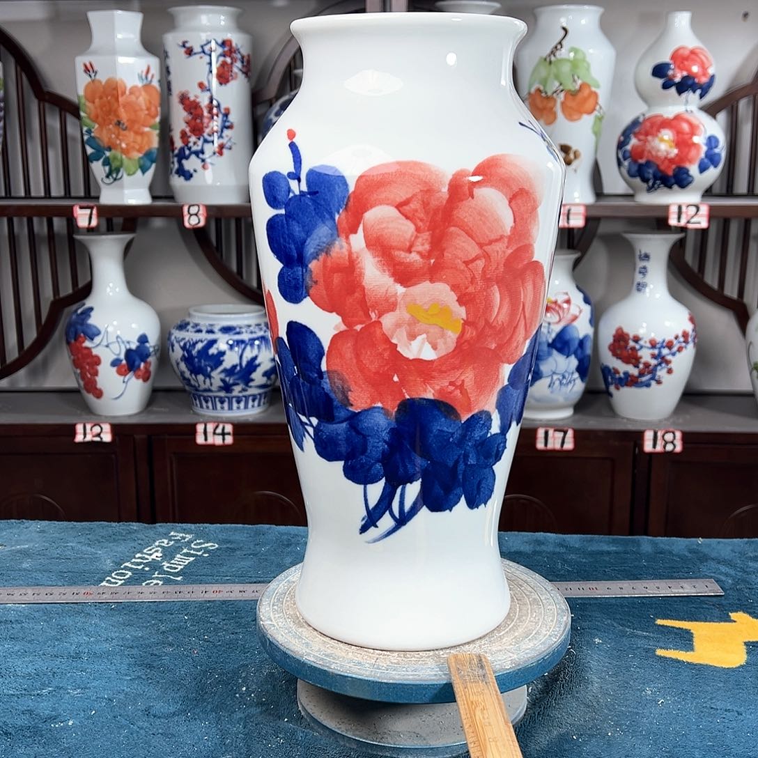 摆件景德镇陶瓷大鱼红牡