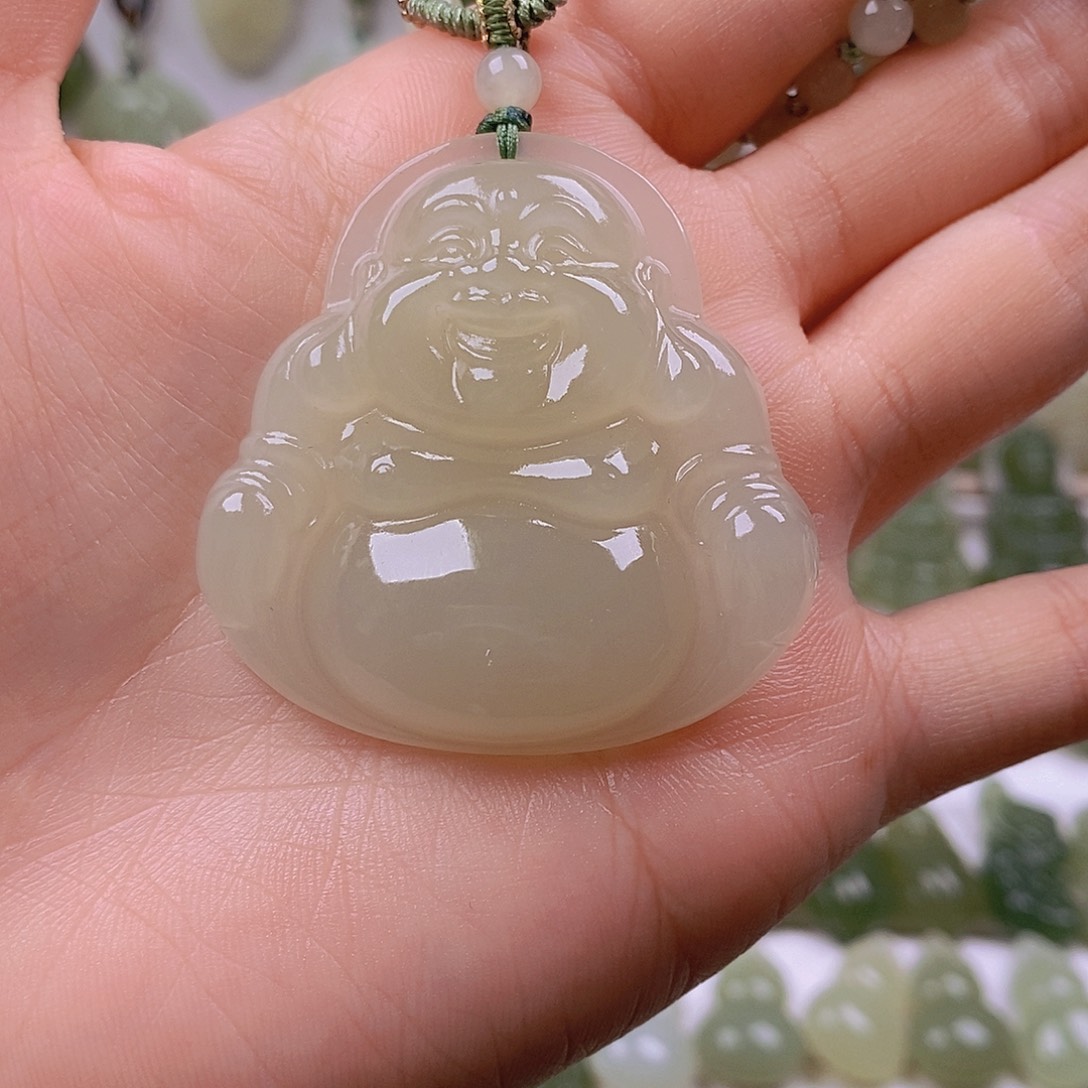 ****和田玉未镶嵌颈饰