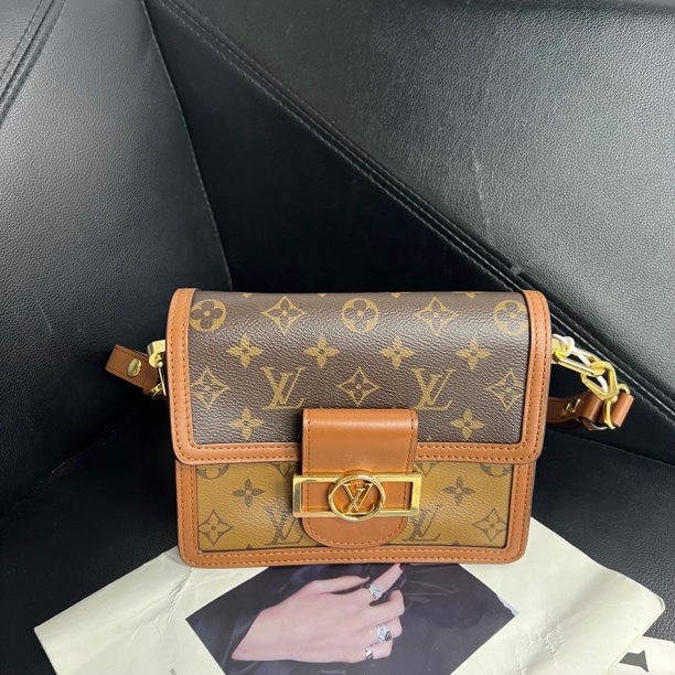 95新 LouisVuitton/路易威登 捐金沉珠/小号达芙妮单肩