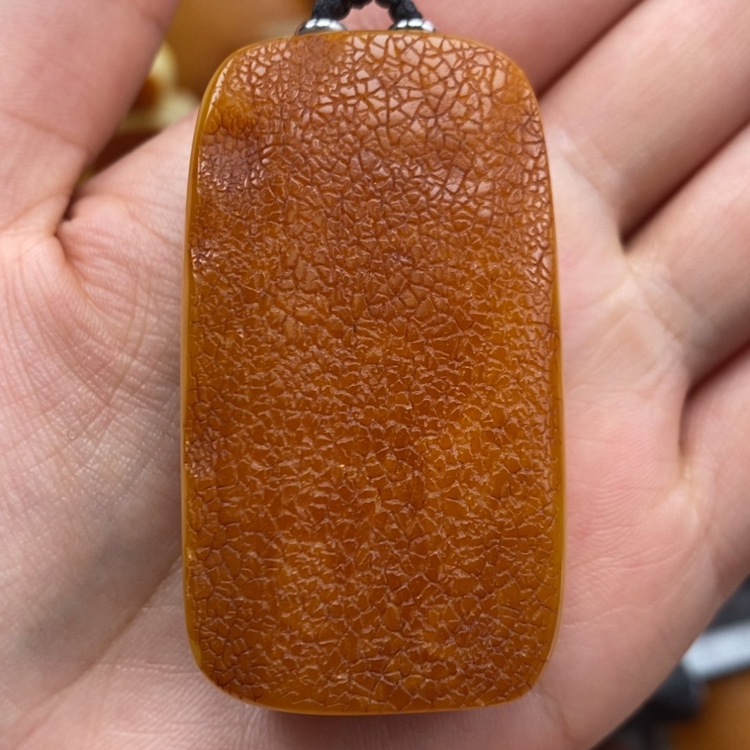 琥珀吊坠(赠链)未镶嵌