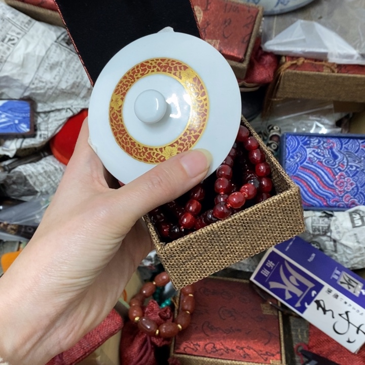 瓷片哈中古工艺品一件