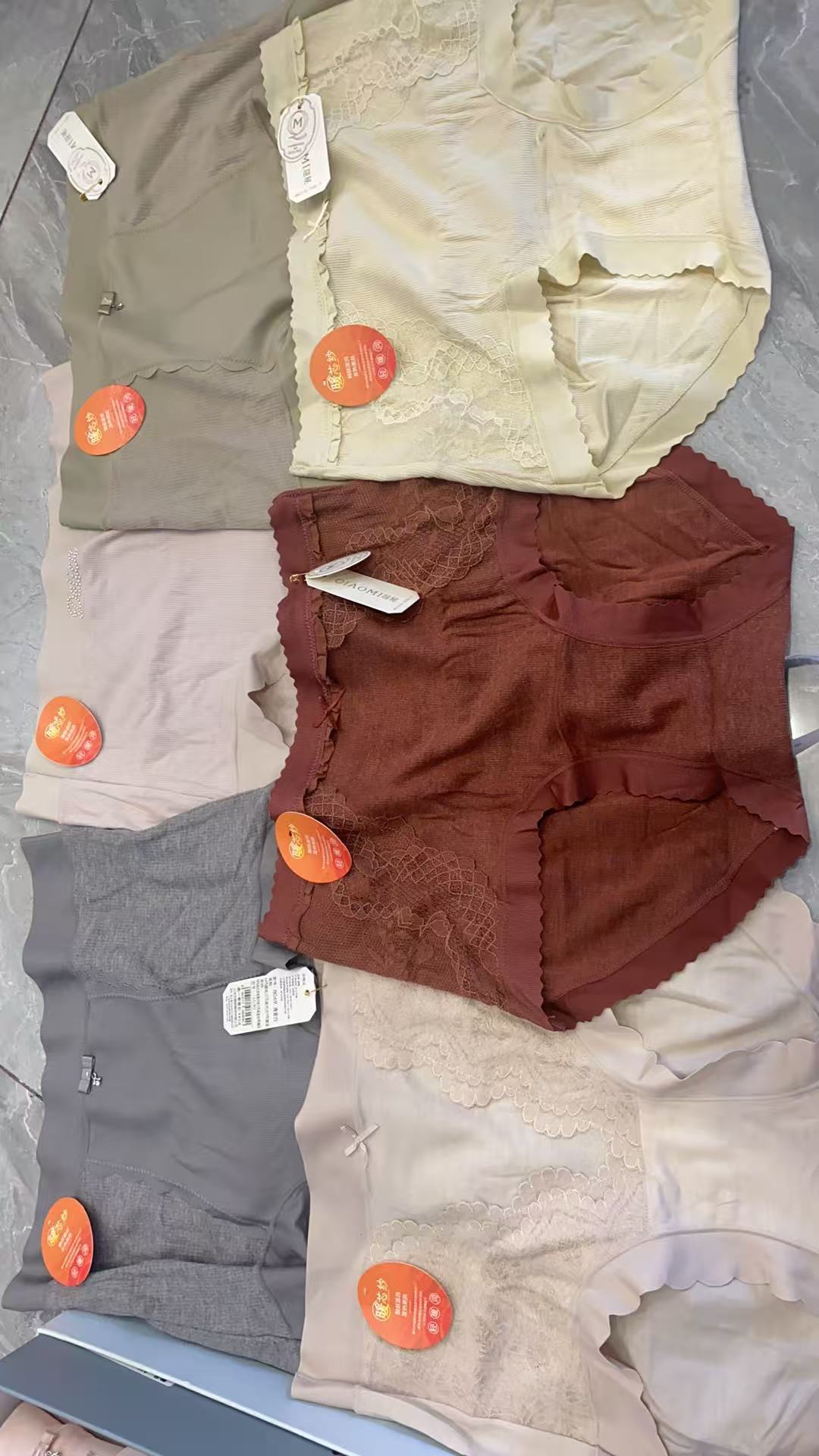 8062女士翘秘新款花纹随机内裤