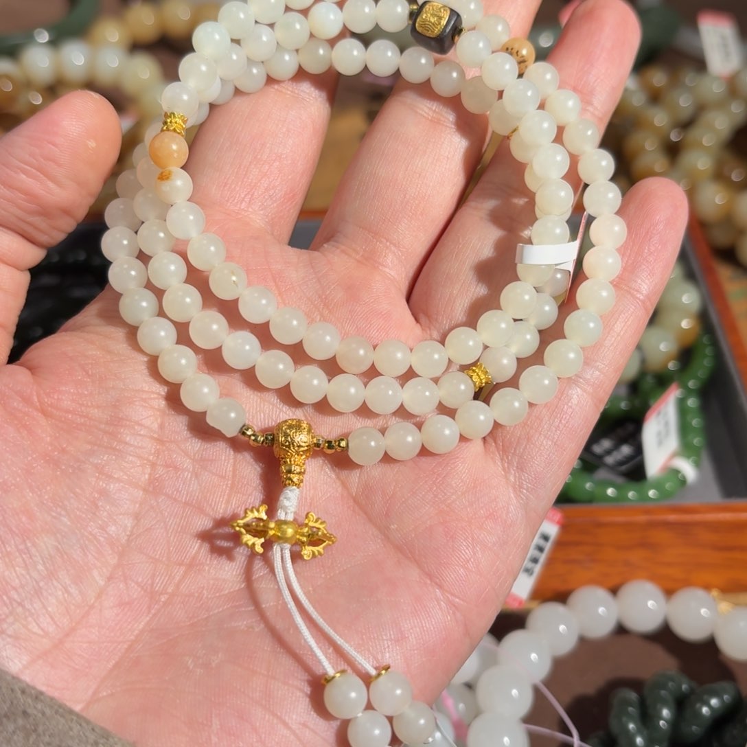 和田玉手串未镶嵌伟*吖