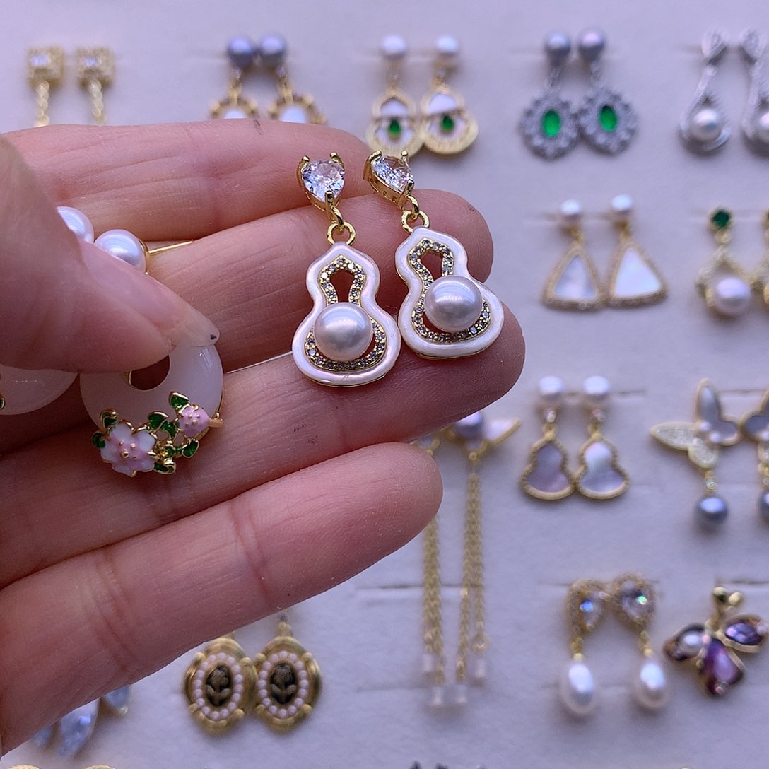 淡水珍珠耳饰合金