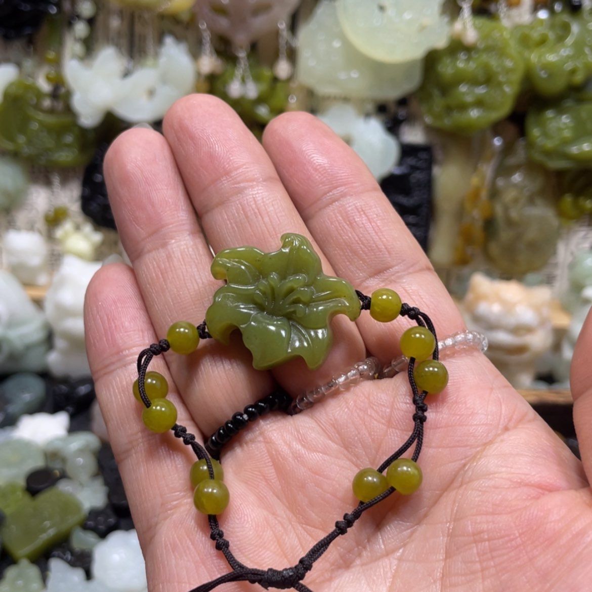 【闪购商品】岫玉颈饰未镶嵌63手串