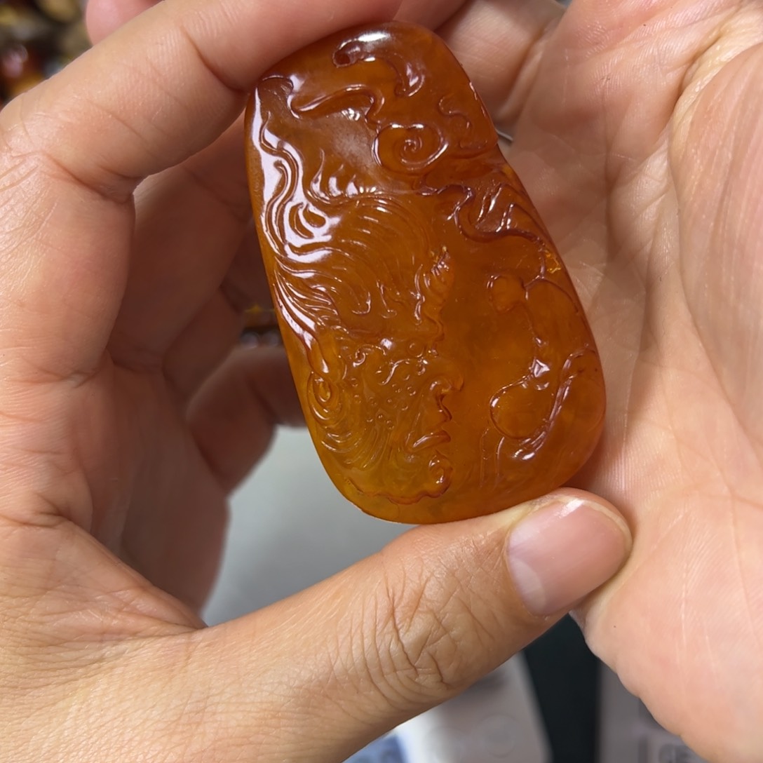 未镶嵌琥珀珠宝奇石540