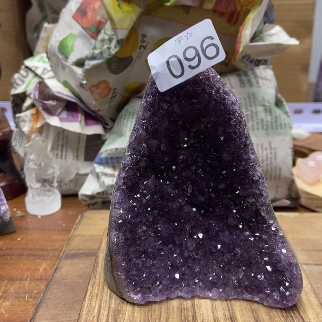 紫晶天然水晶摆件未镶嵌