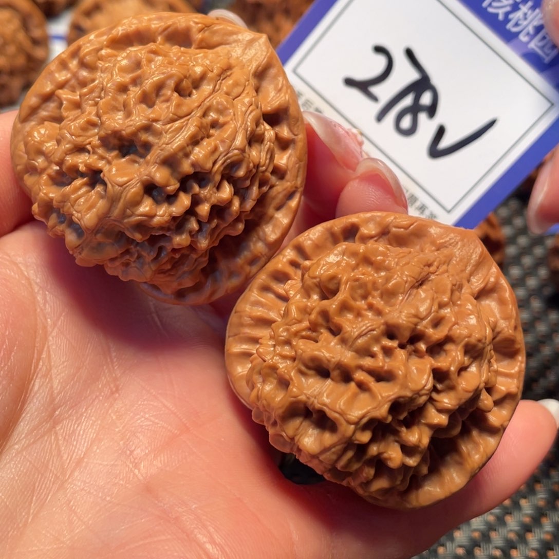 文玩核桃把件278号4.6官帽