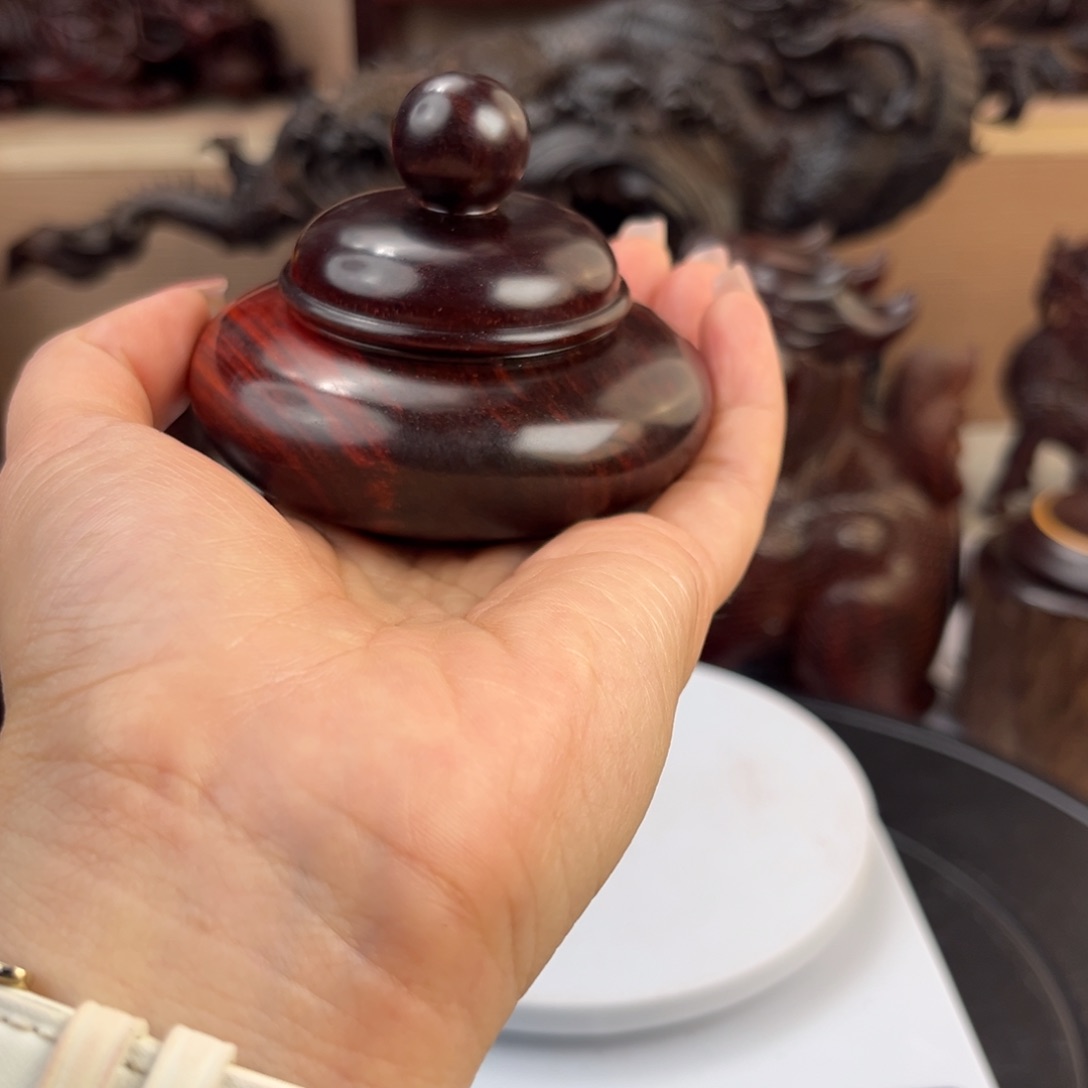 子*子印度小叶紫檀品香罐