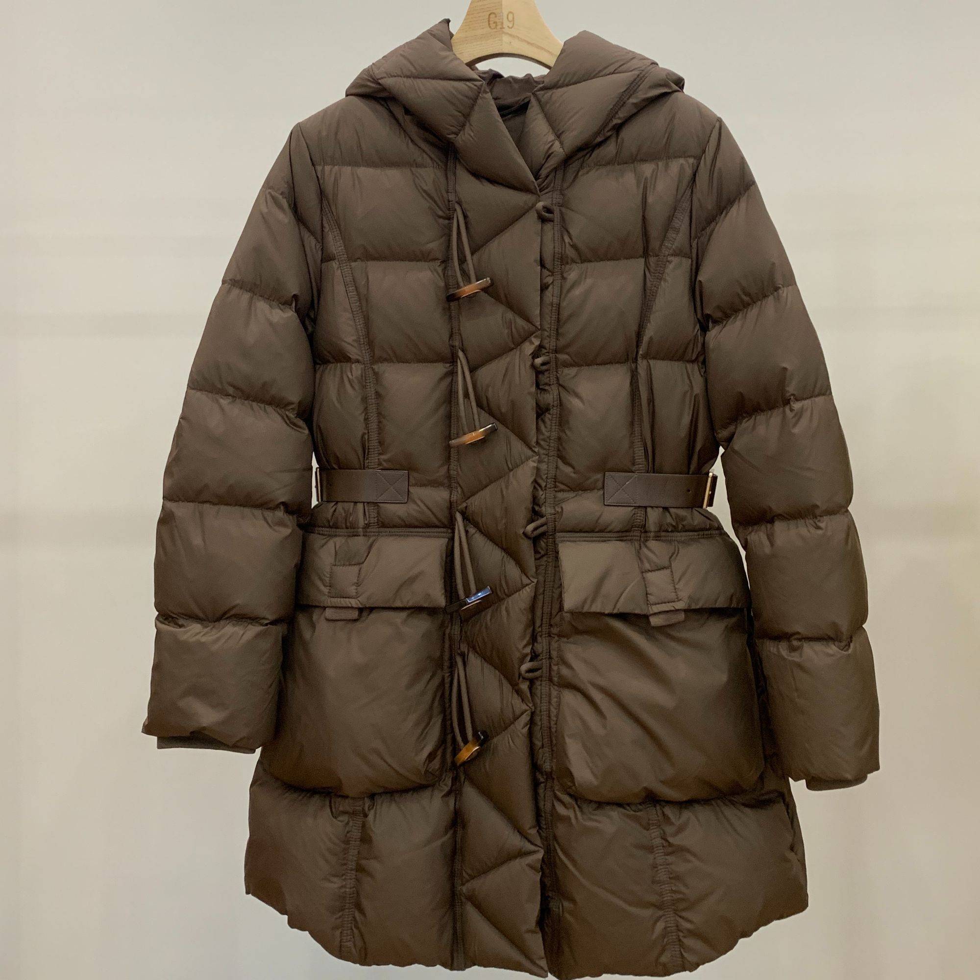 时尚收腰中长款带帽羽绒服6632-1