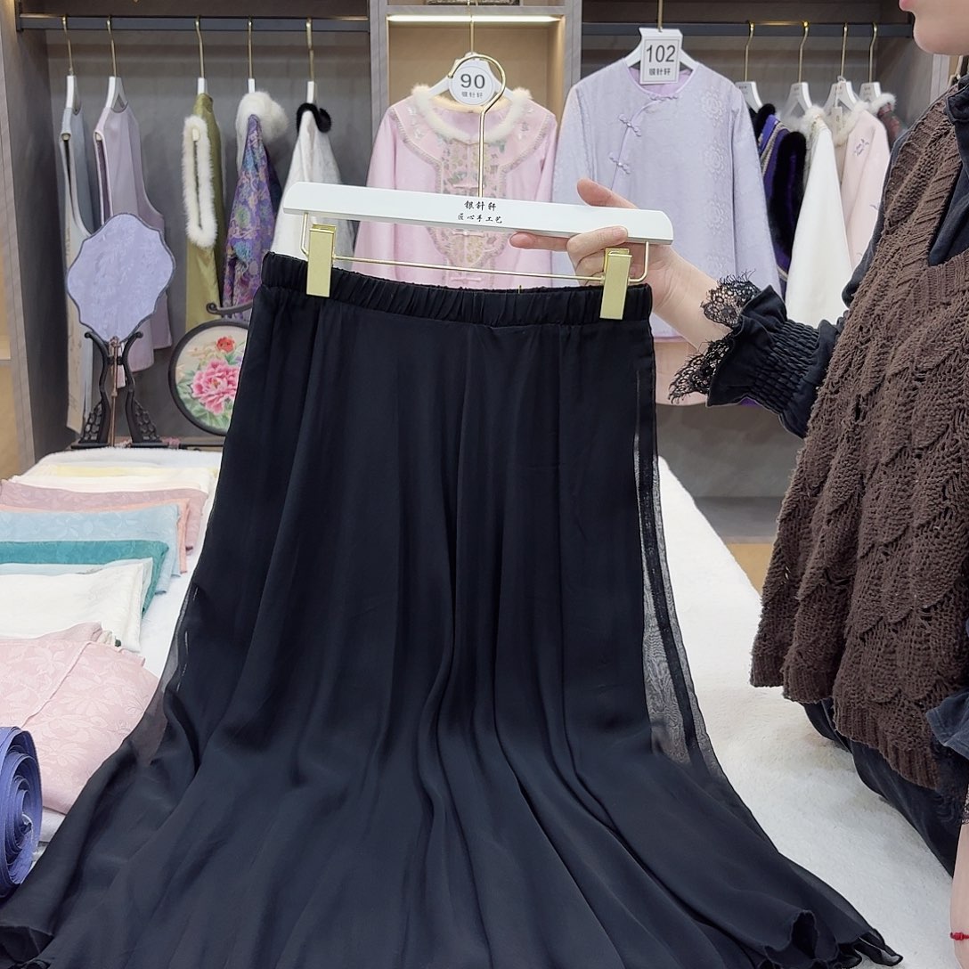 小***小非遗传承人的精神风貌与