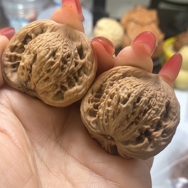 文玩核桃把件麦虎聚宝盆