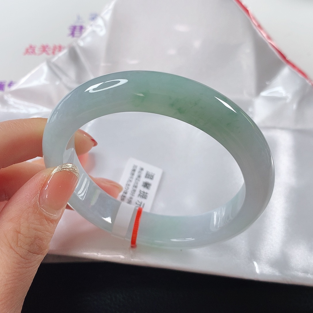 翡翠手镯未镶嵌 正圈①③⑨