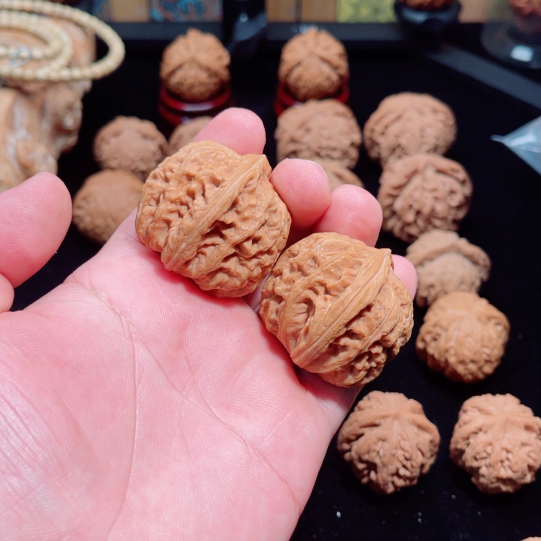 文玩核桃吊坠39全品红锦鲤