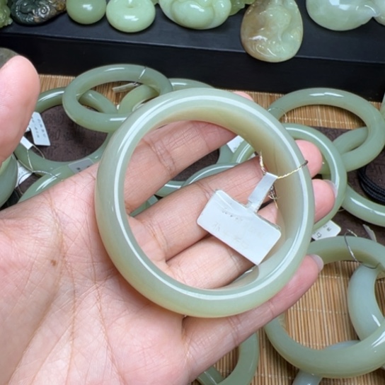 和田玉手镯未镶嵌w*56