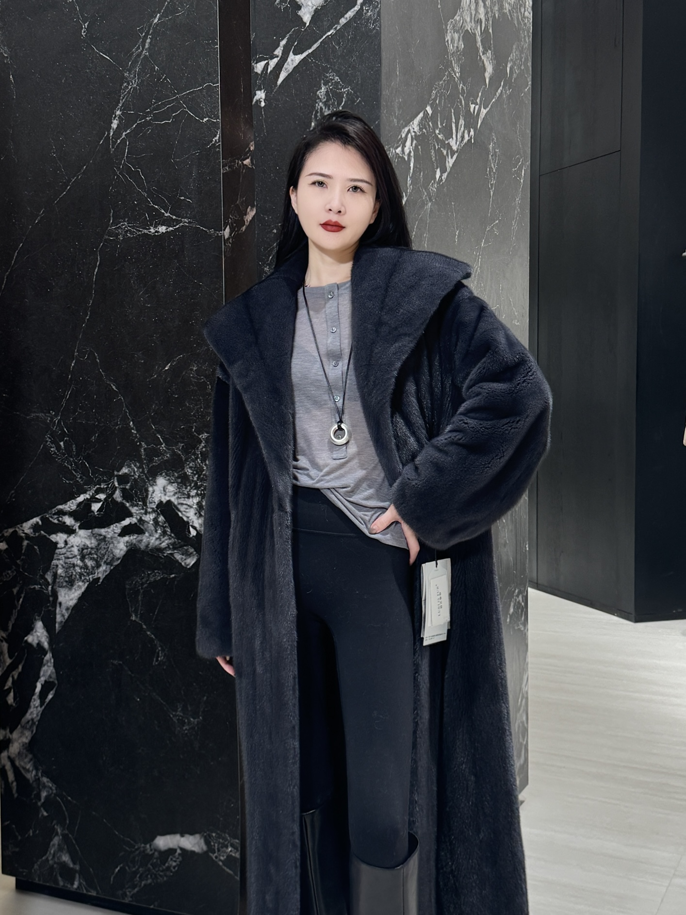 【LUBLIS】【爱马雾霾灰】2025冬季新款水貂长款抽刀披肩领YM-915