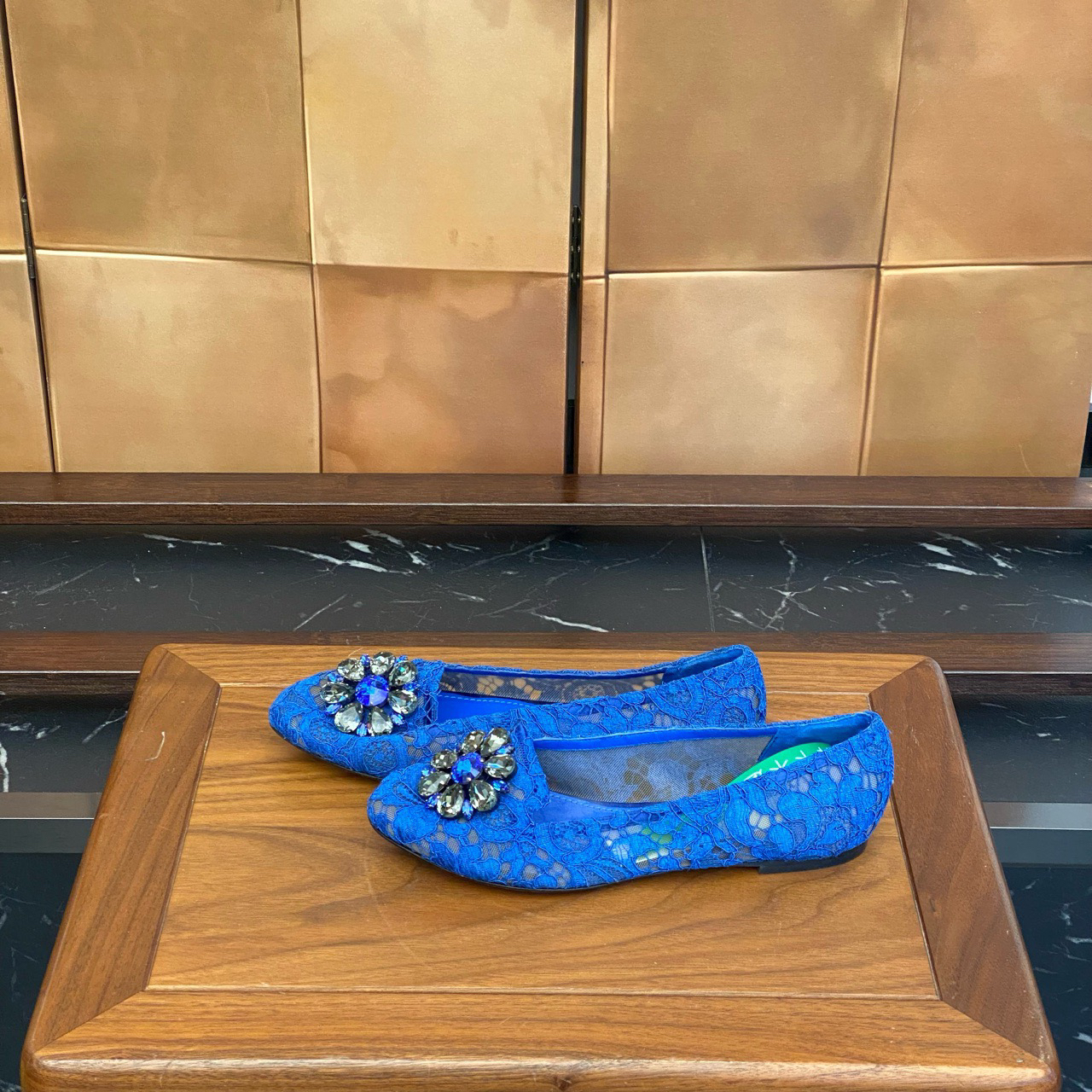 99新  DG蕾丝花卉水钻平底鞋/38码/99新/30720