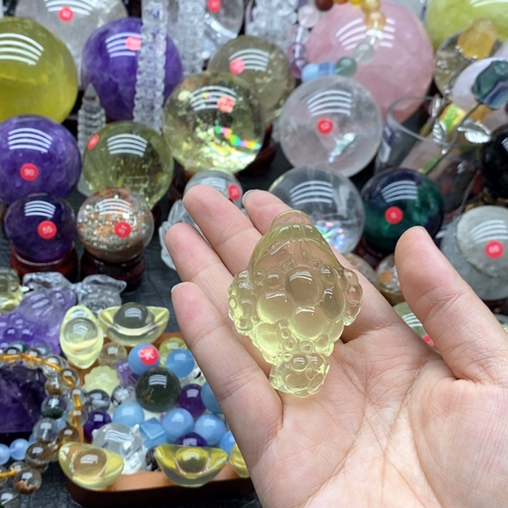 乐***儿石材天然黄水晶金蟾