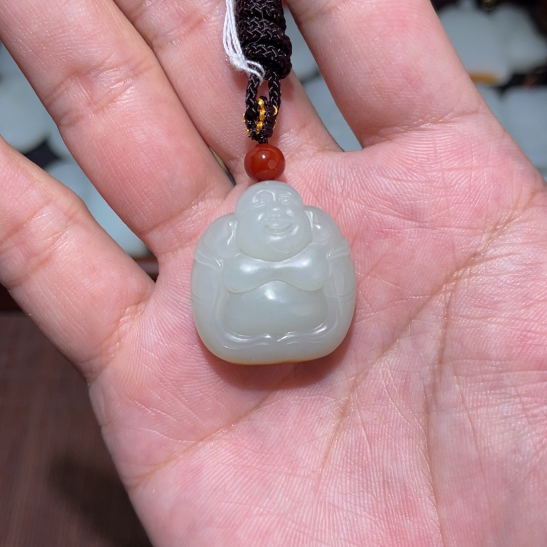 颈饰未镶嵌和田玉