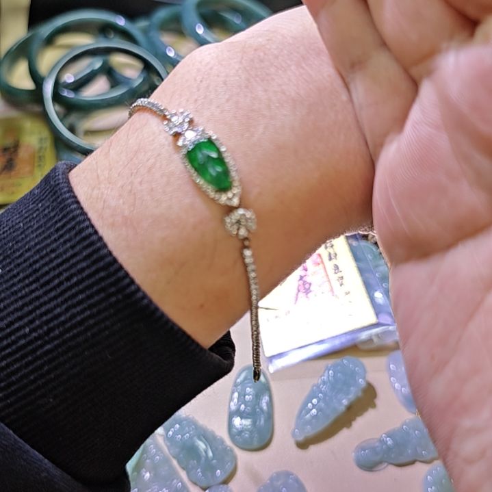 翡翠颈饰未镶嵌2845654588586