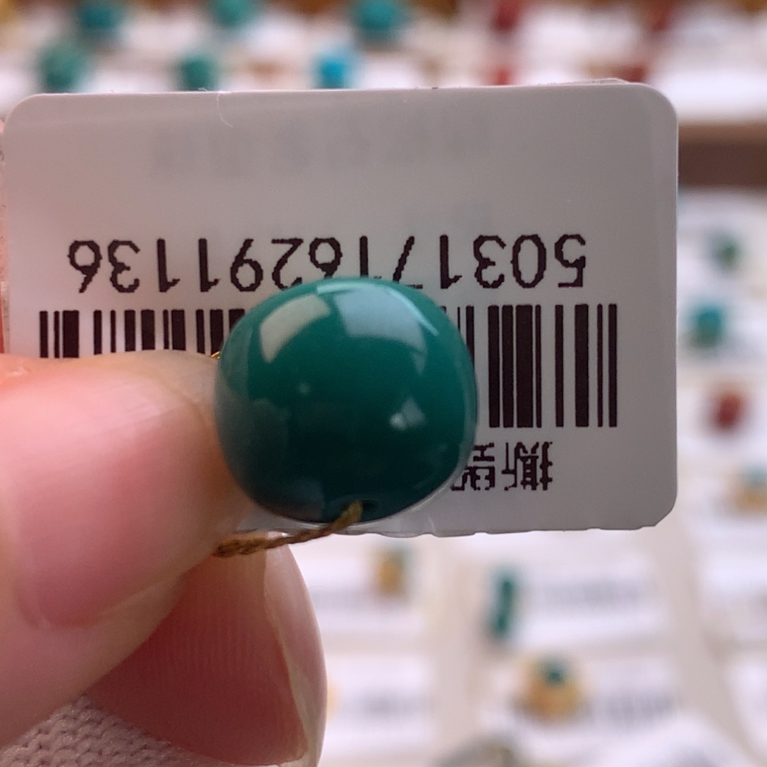 绿松石未镶嵌配饰红1*%