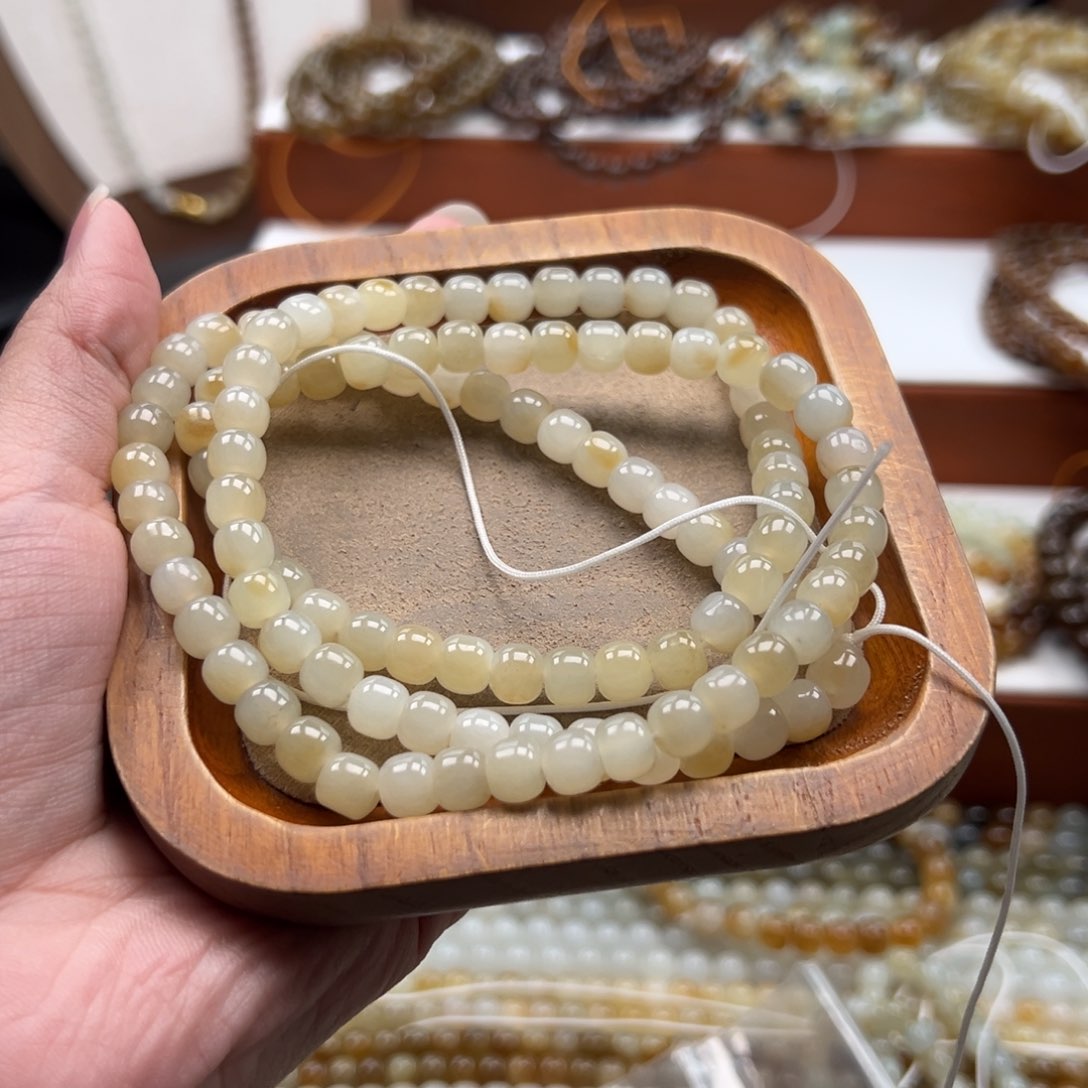 毛衣链未镶嵌和田玉溶****》珠串6*7mm
