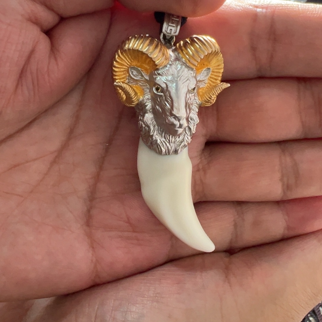 和田玉银S925镶嵌颈饰云***行