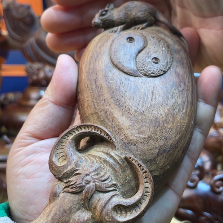 黄花梨/降香黄檀牛