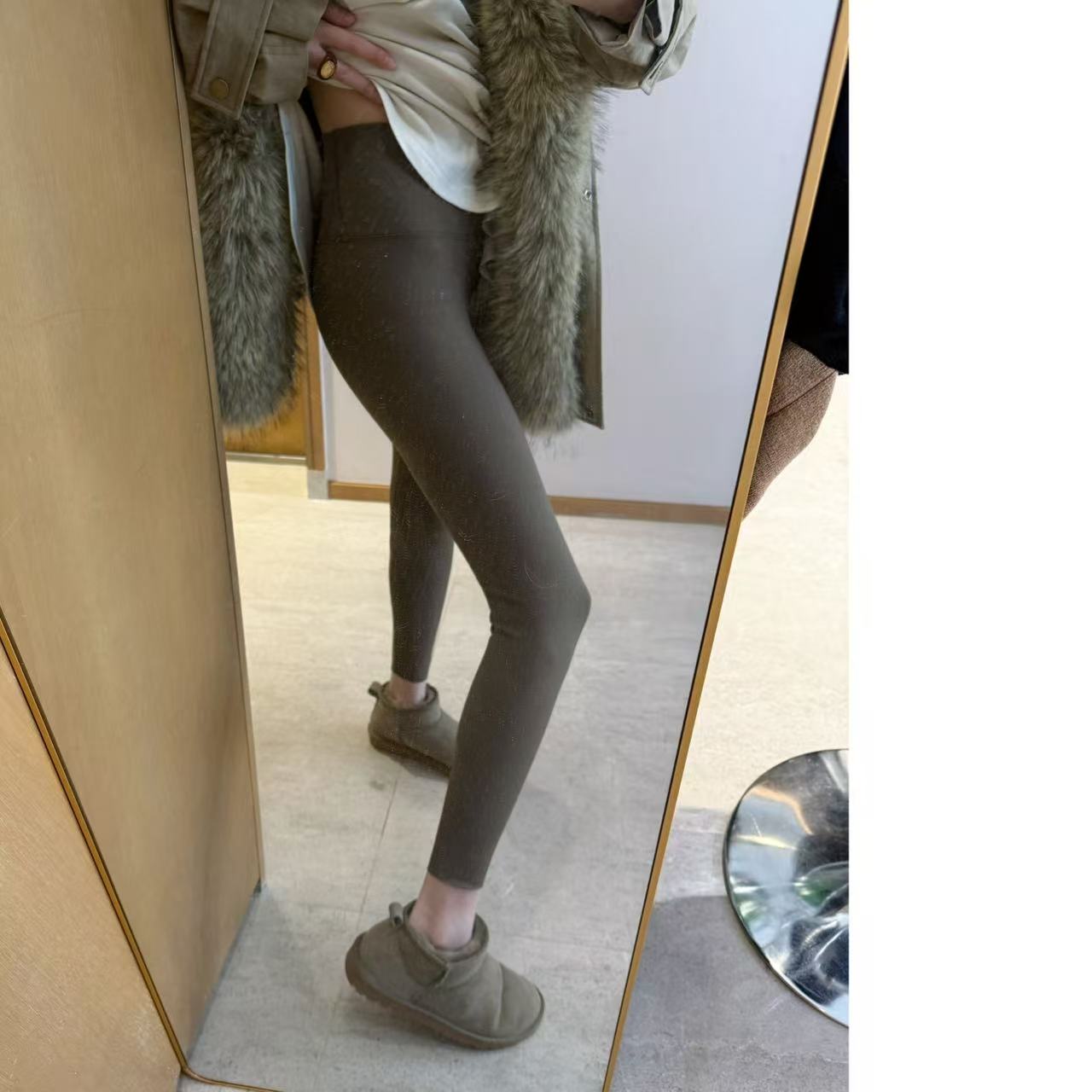 KIKI【都市穿行】冬季高级轻奢显瘦百搭加绒打底裤21196