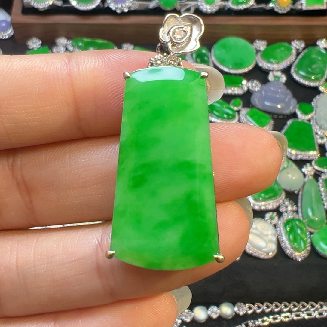 翡翠耳饰18K金镶嵌收货48小时鉴赏期