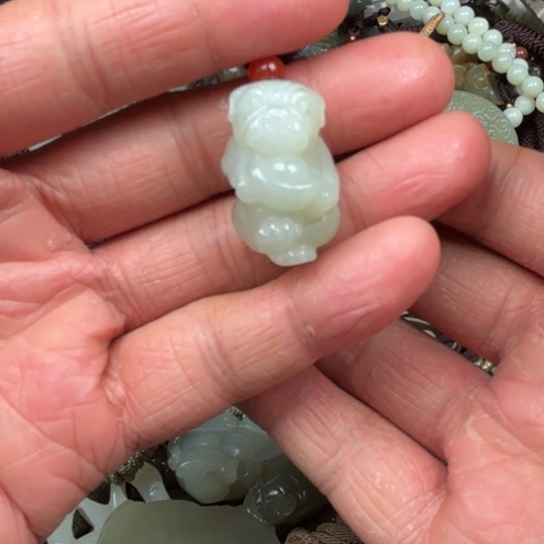 和田玉吊坠未镶嵌