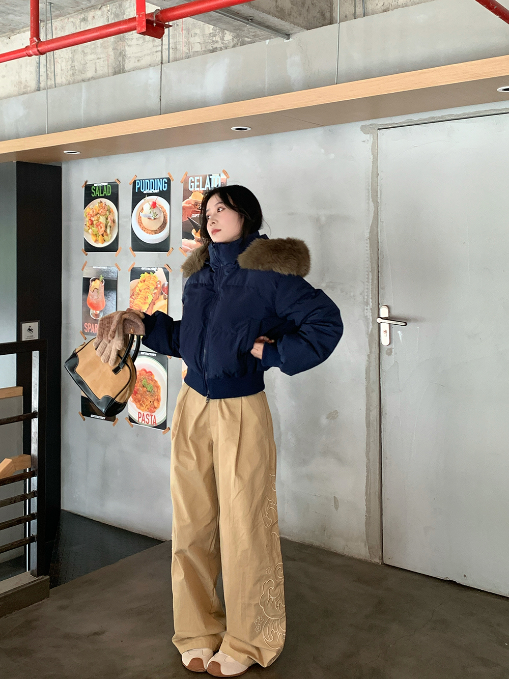 甜酷收腰羽绒服女短款大毛领显瘦加厚设计感90白鸭绒冬季连帽外套