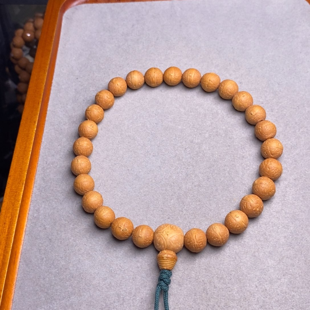 叶***叶凤眼菩提手串11凤眼