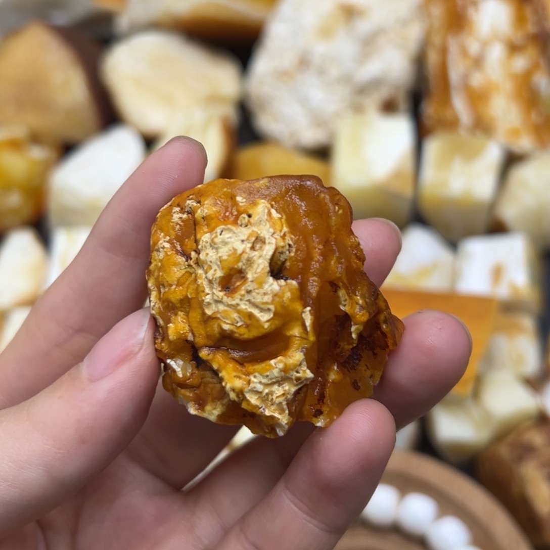 定制琥珀未镶嵌鹏****芳蜜蜡