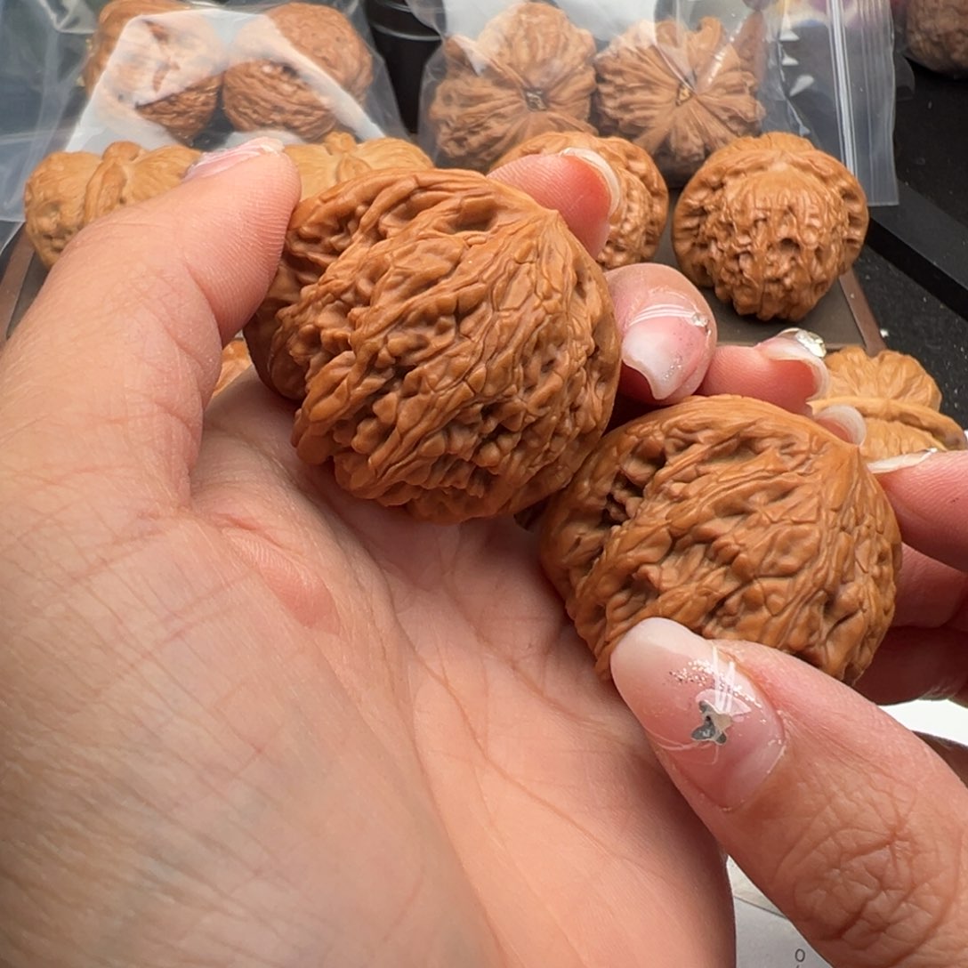 文玩核桃把件虎头王42