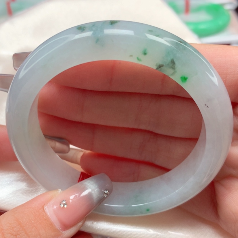 【闪购商品】翡翠手镯未镶嵌55圈